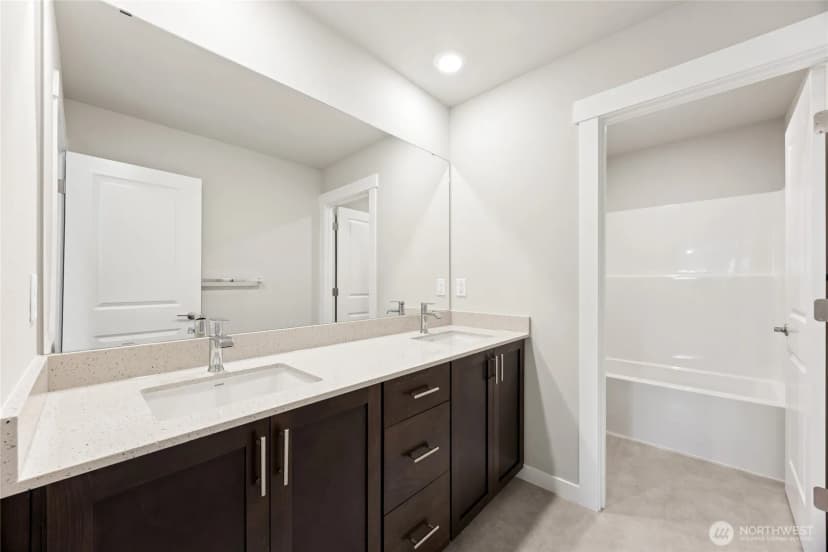 Property photo for 11456 Se 84th Street #32, Newcastle photo 32
