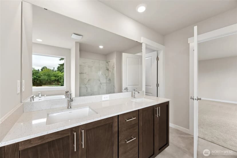 Property photo for 11456 Se 84th Street #32, Newcastle photo 25
