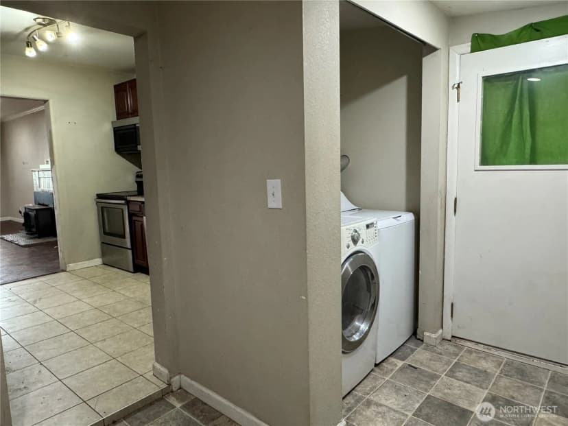 Property photo for 12243 16th Avenue S, Seattle photo 14