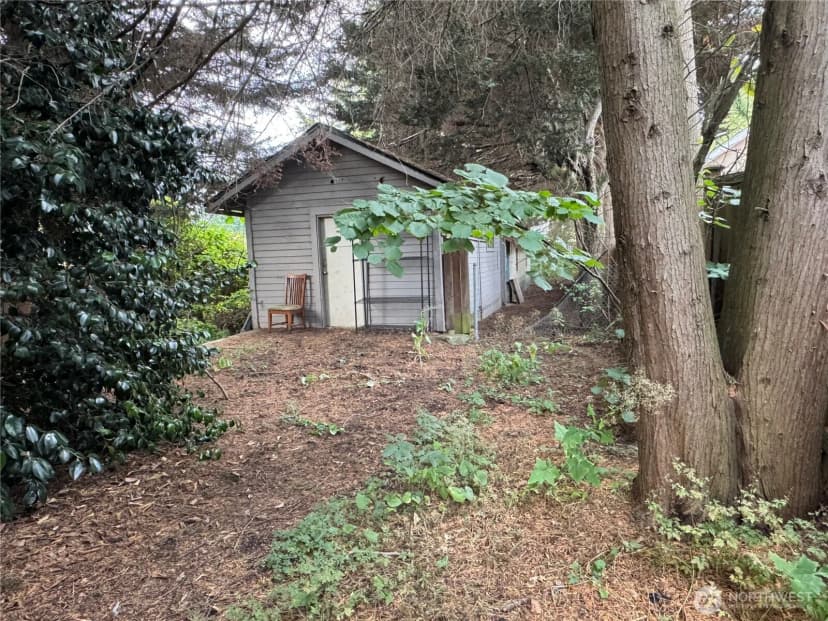 Property photo for 12243 16th Avenue S, Seattle photo 4