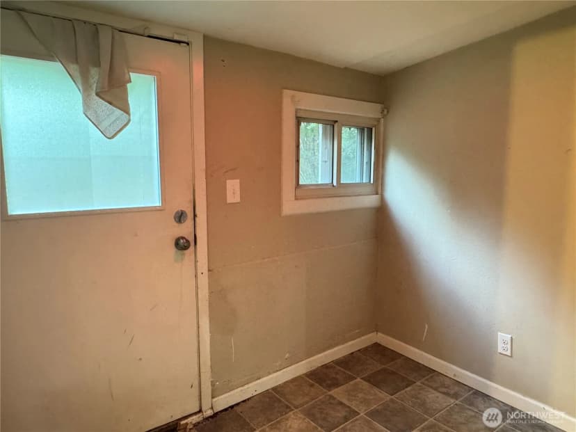 Property photo for 12243 16th Avenue S, Seattle photo 13