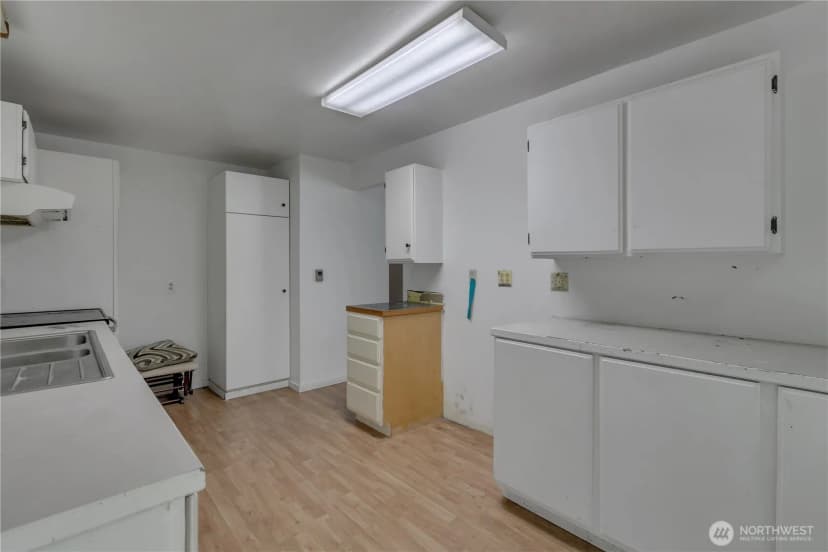 Property photo for 9175 Lawrence Drive Se, Port Orchard photo 8