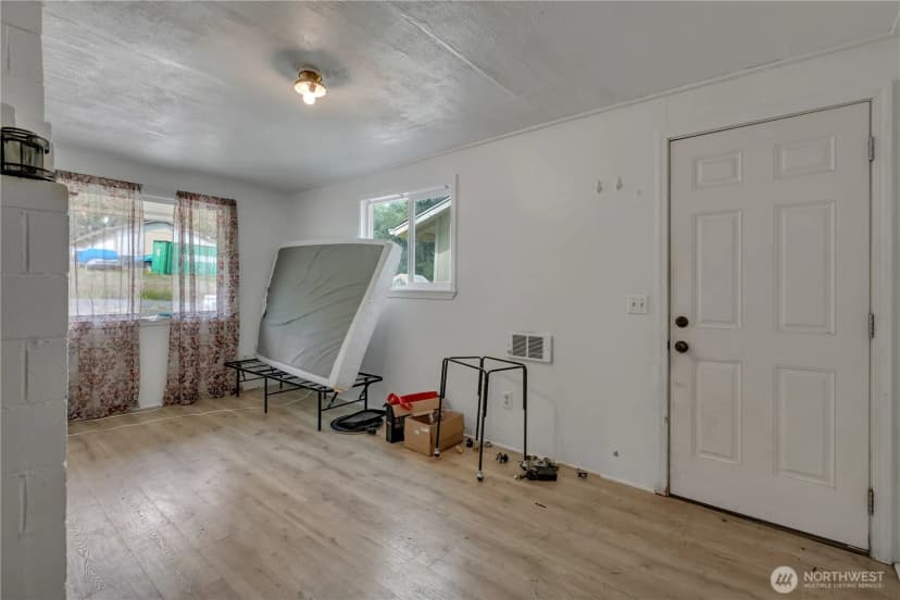 Property photo for 9175 Lawrence Drive Se, Port Orchard photo 11