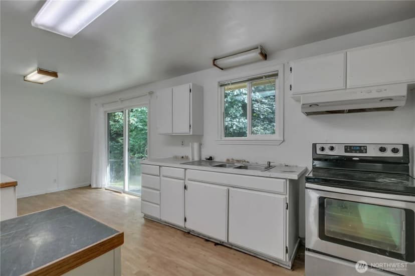 Property photo for 9175 Lawrence Drive Se, Port Orchard photo 6