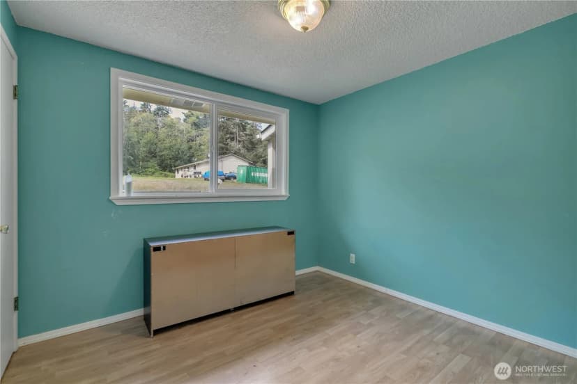 Property photo for 9175 Lawrence Drive Se, Port Orchard photo 16