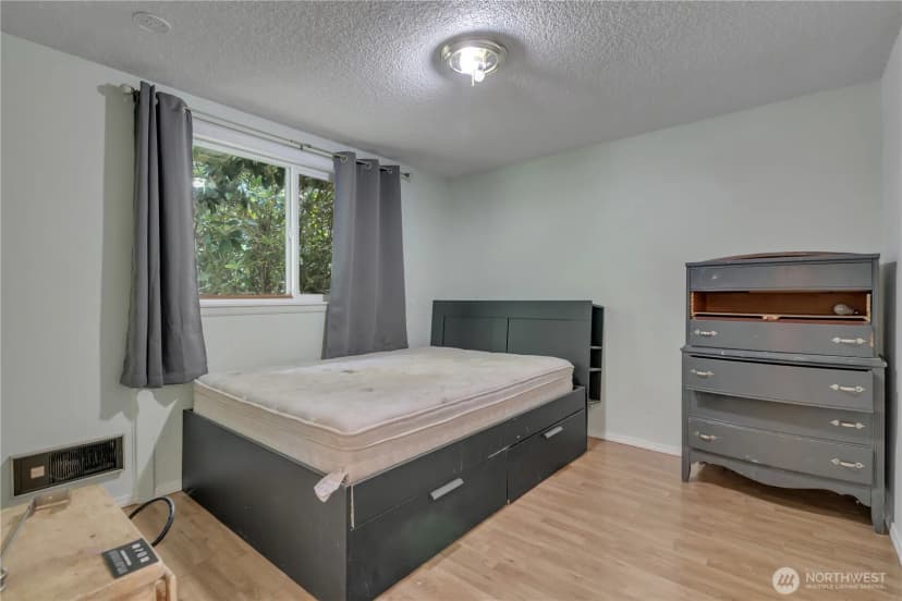 Property photo for 9175 Lawrence Drive Se, Port Orchard photo 15