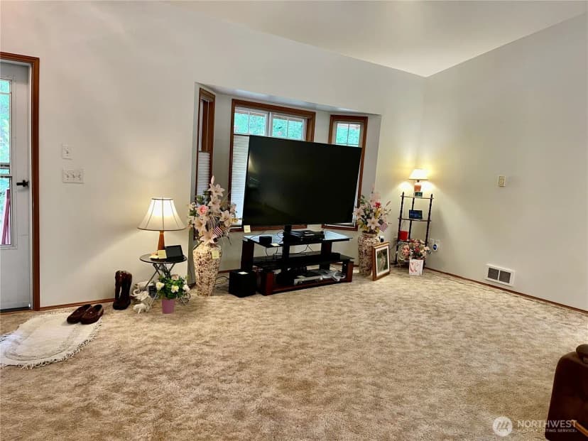 Property photo for 593 Prospect Avenue, Port Townsend photo 6