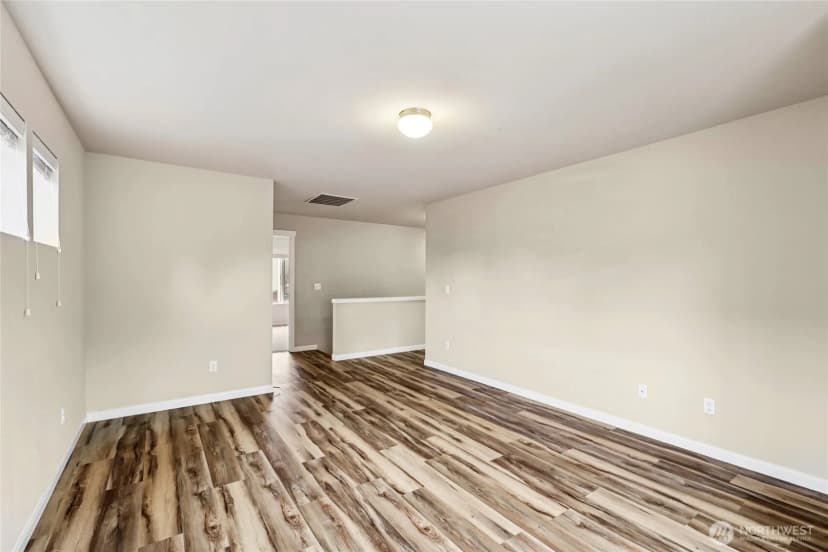 Property photo for 4707 Mount Baker Loop, Mount Vernon photo 13