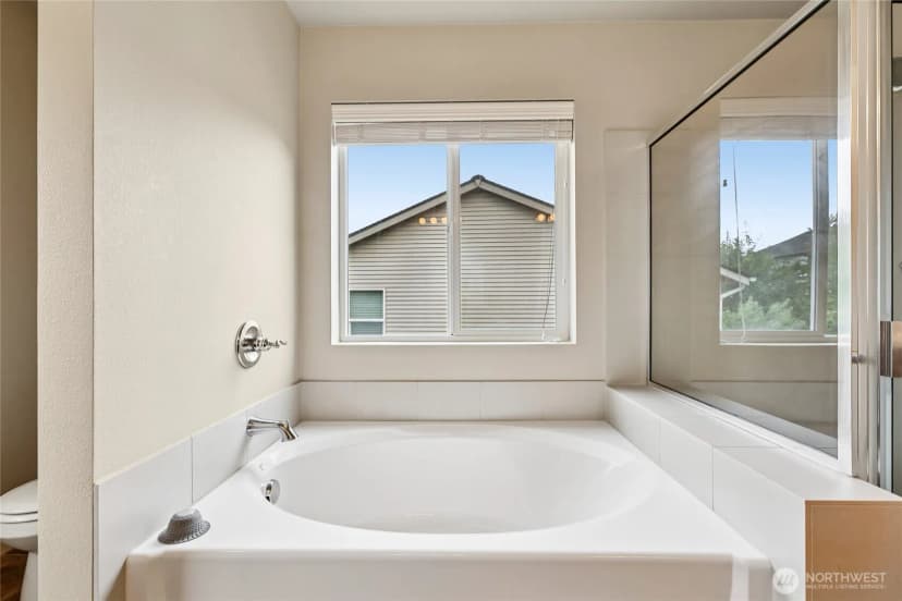 Property photo for 4707 Mount Baker Loop, Mount Vernon photo 18