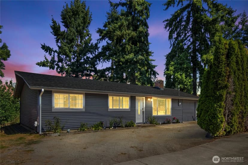 Property photo for 137 176th Street E, Spanaway photo 2