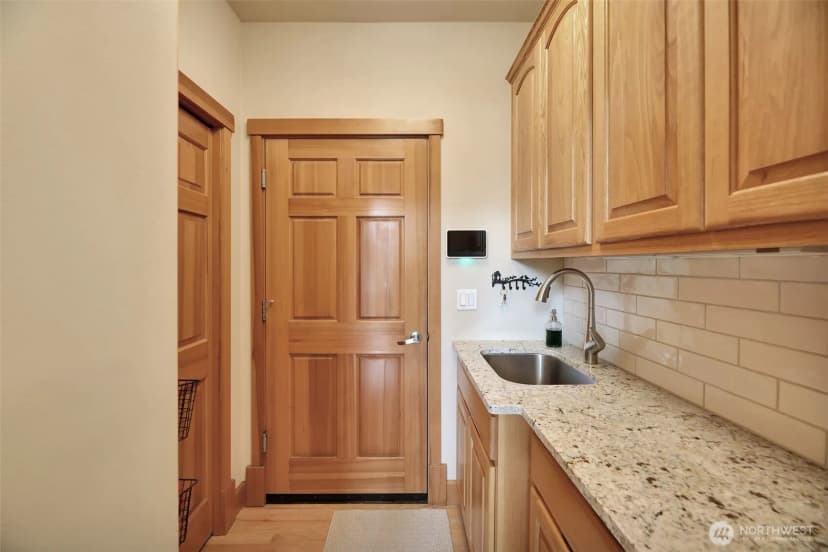 Property photo for 12832 3rd Avenue Ne, Tulalip photo 11