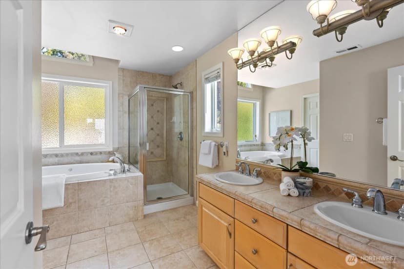 Property photo for 19000 Richmond Beach Drive Nw, Shoreline photo 26