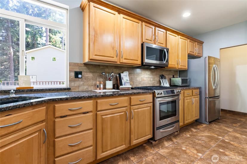 Property photo for 18 Sweetclover Circle, Bellingham photo 8