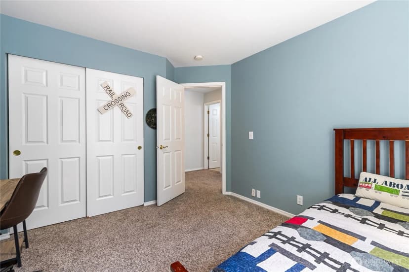 Property photo for 18 Sweetclover Circle, Bellingham photo 26