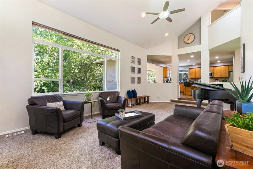 Property photo for 18 Sweetclover Circle, Bellingham photo 16