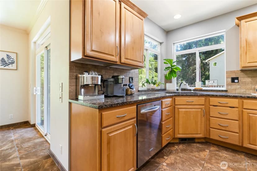 Property photo for 18 Sweetclover Circle, Bellingham photo 11