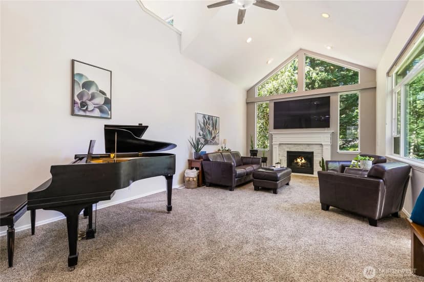 Property photo for 18 Sweetclover Circle, Bellingham photo 15