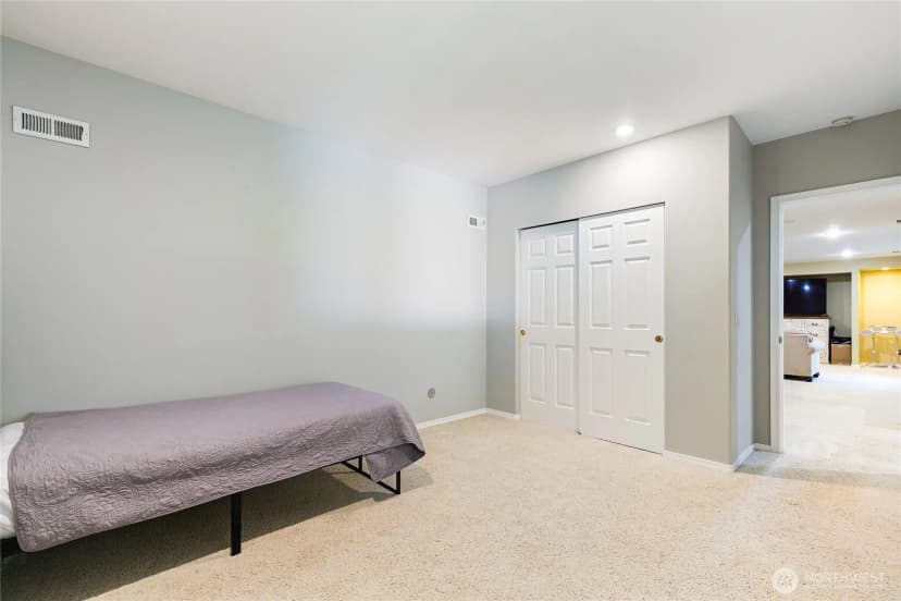 Property photo for 18 Sweetclover Circle, Bellingham photo 32