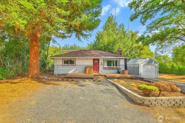 Property photo for 1646 S 124th Street, Seattle