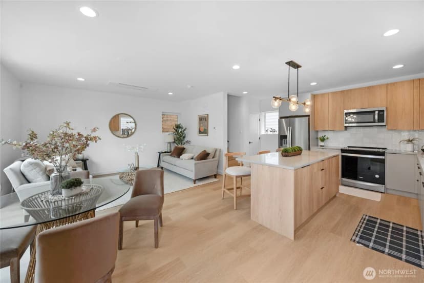 Property photo for 922 16th Avenue #a, Seattle photo 6