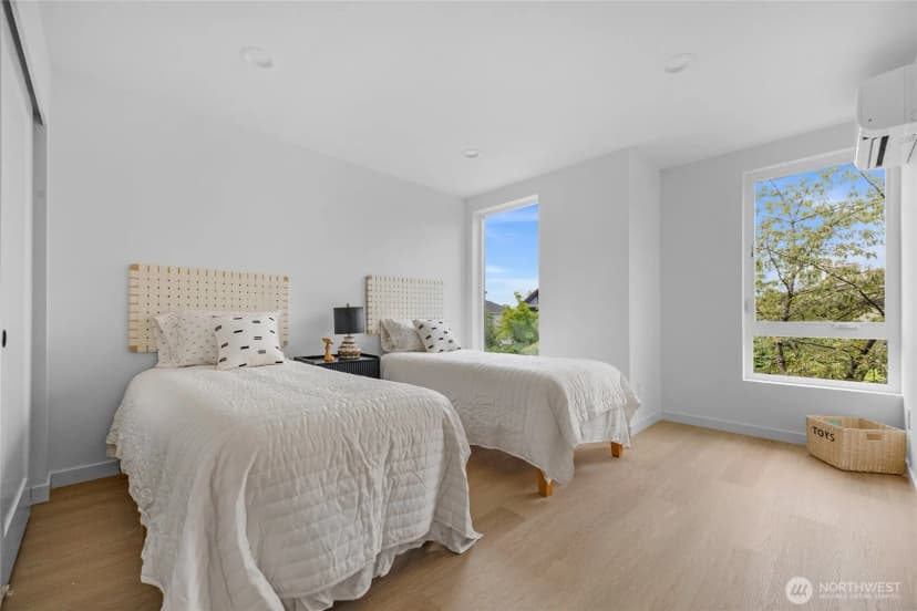 Property photo for 922 16th Avenue #a, Seattle photo 15