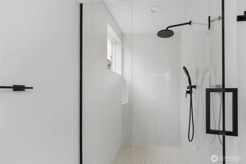 Property photo for 922 16th Avenue #a, Seattle photo 24