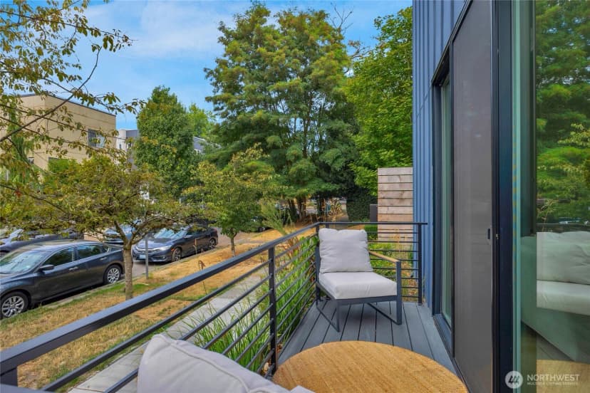 Property photo for 922 16th Avenue #a, Seattle photo 5