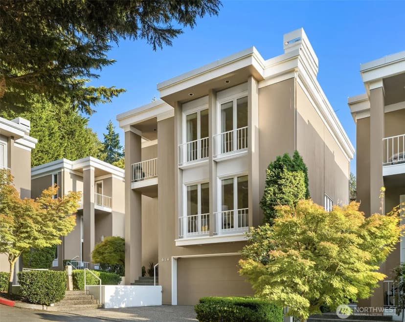 Property photo for 614 Bellevue Way Se #c1, Bellevue photo 2