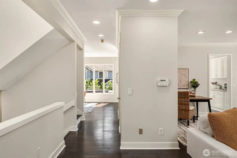 Property photo for 614 Bellevue Way Se #c1, Bellevue photo 12