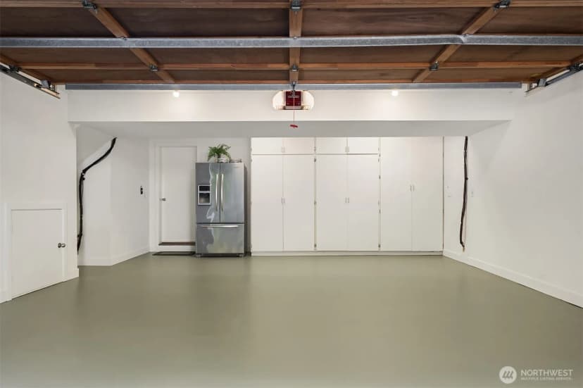 Property photo for 614 Bellevue Way Se #c1, Bellevue photo 34