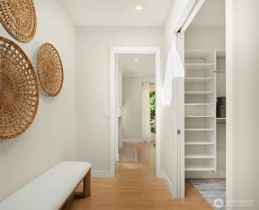 Property photo for 614 Bellevue Way Se #c1, Bellevue photo 29