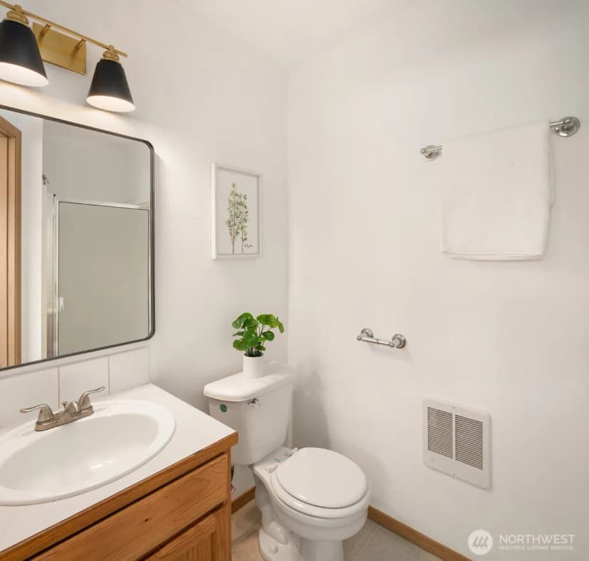 Property photo for 1231 Ne 135th Street #d, Seattle photo 15