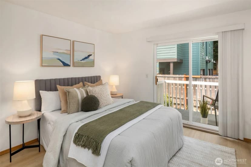 Property photo for 1231 Ne 135th Street #d, Seattle photo 10