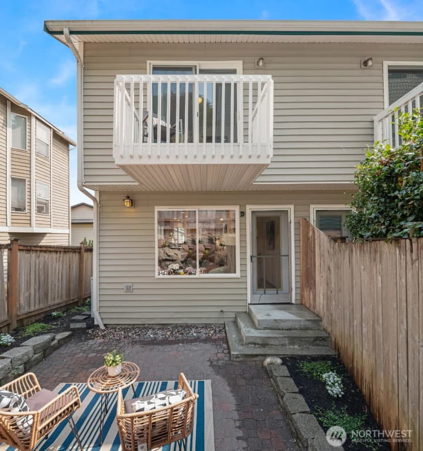 Property photo for 1231 Ne 135th Street #d, Seattle photo 17