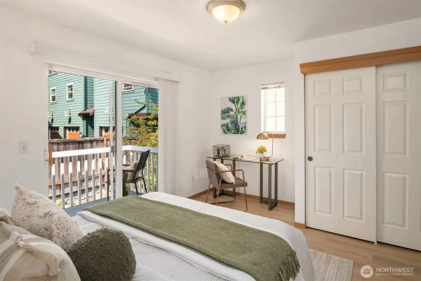 Property photo for 1231 Ne 135th Street #d, Seattle photo 11