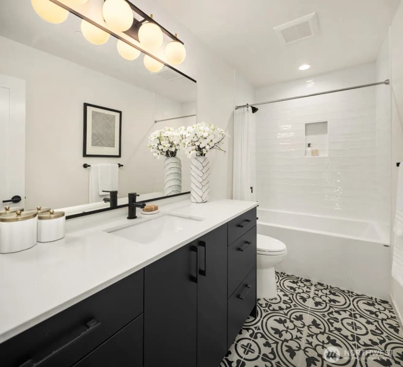 Property photo for 2335 16th Avenue S #c, Seattle photo 18