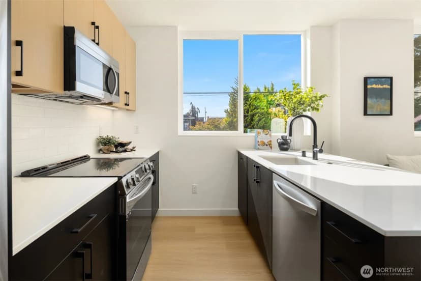 Property photo for 2335 16th Avenue S #c, Seattle photo 11