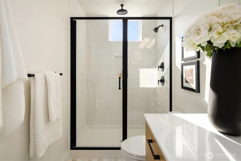 Property photo for 2335 16th Avenue S #c, Seattle photo 16