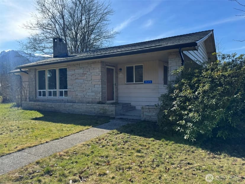 Property photo for 935 Madison Avenue, Darrington photo 3