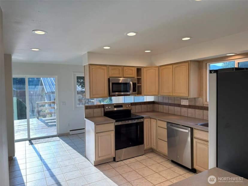 Property photo for 935 Madison Avenue, Darrington photo 18