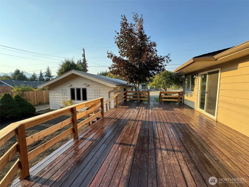 Property photo for 935 Madison Avenue, Darrington photo 7