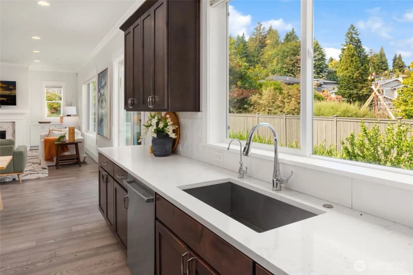 Property photo for 9702 Se 41st Street, Mercer Island photo 14
