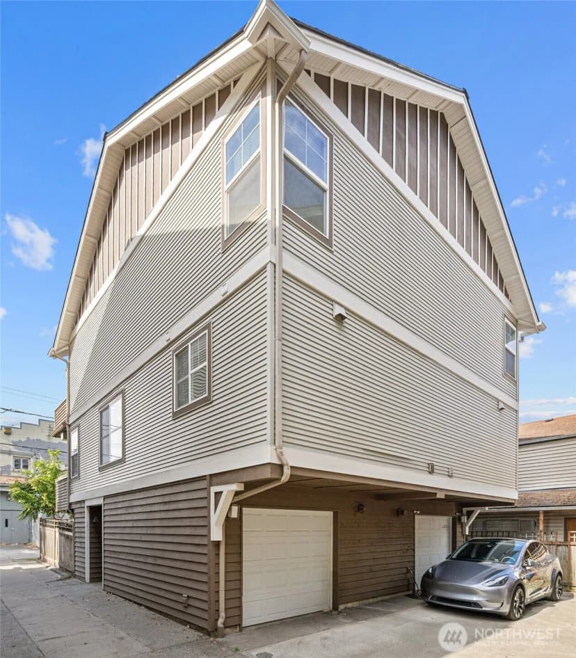Property photo for 10311 Midvale Avenue N #a, Seattle