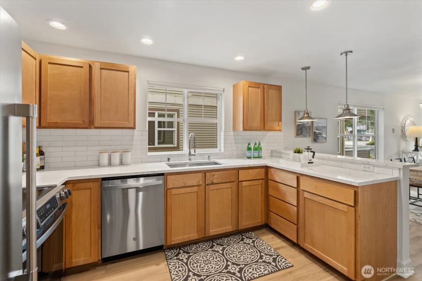 Property photo for 10311 Midvale Avenue N #a, Seattle photo 5