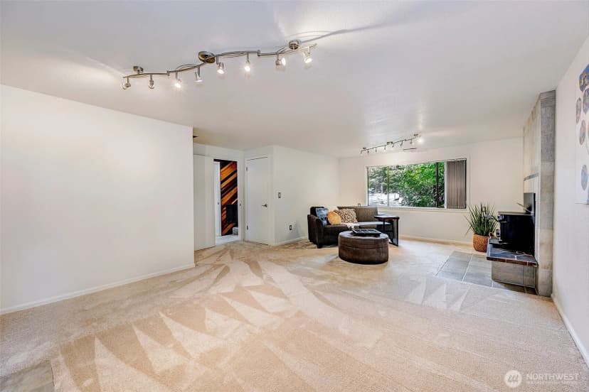 Property photo for 14027 65th Place W, Edmonds photo 19