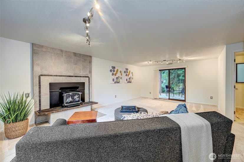 Property photo for 14027 65th Place W, Edmonds photo 17