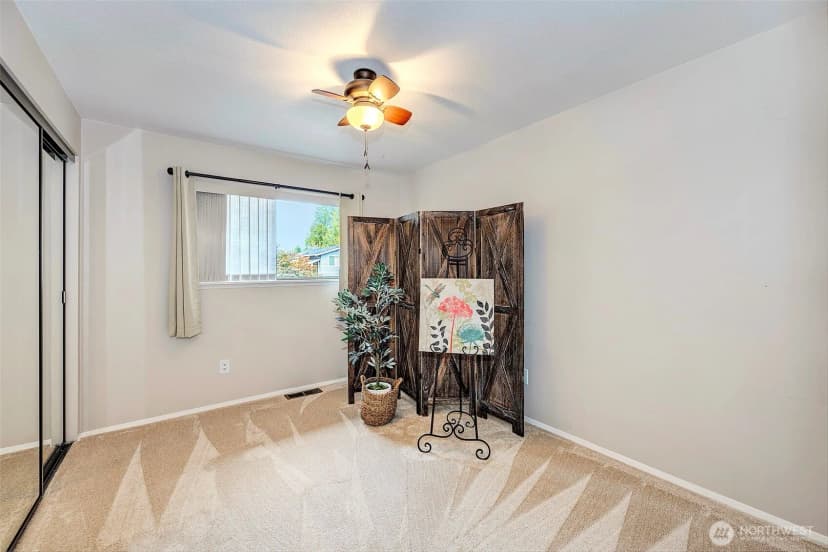 Property photo for 14027 65th Place W, Edmonds photo 15
