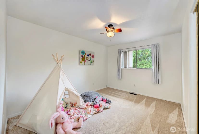 Property photo for 14027 65th Place W, Edmonds photo 16