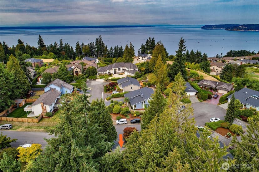 Property photo for 14027 65th Place W, Edmonds photo 31