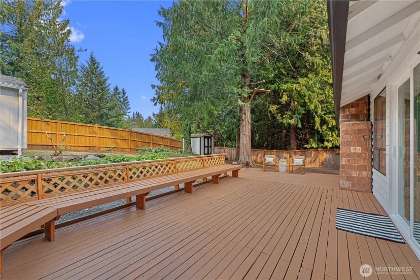 Property photo for 305 161st Place Se, Bothell photo 31
